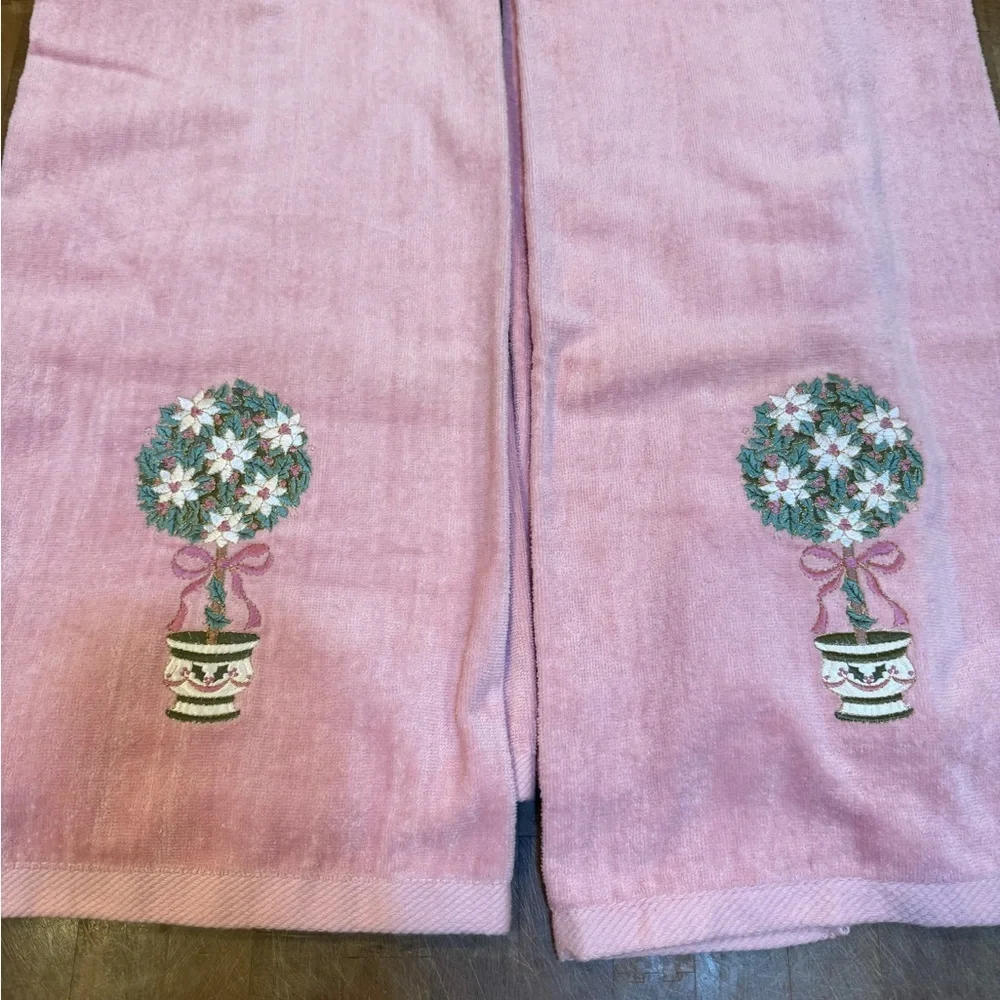Vintage Pink Embroidered Topiary Towel Set Bath Towels Hand Towels Wash Cloths